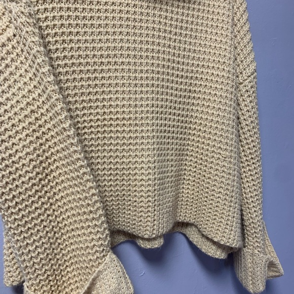 Magnolia Women’s Chunky Waffle knit Warm Cream Sweater Bell sleeves - Picture 6 of 6